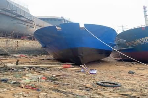 船舶承租人信用风险和第三人风险